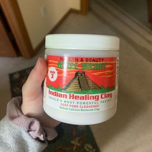 Aztec clay healing mask